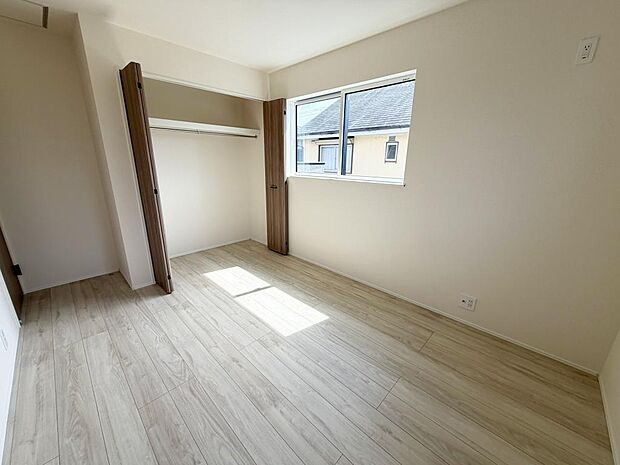 ☆各部屋大型収納完備☆子供部屋・主寝室にお好きにコーディネートしよう!!