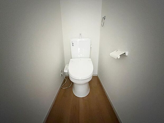 ☆ウレシイシャワートイレ☆1階・2階に完備!パパとのトイレ争いに終止符!!