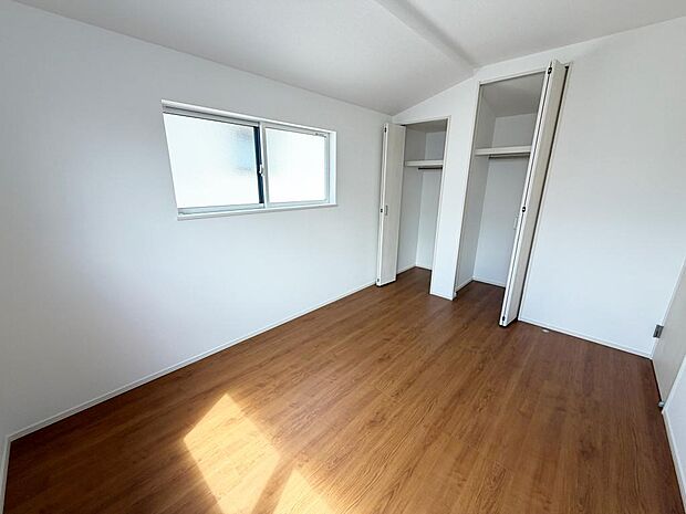 ☆各部屋大型収納完備☆子供部屋・主寝室にお好きにコーディネートしよう！！