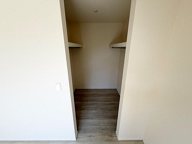 ☆ウォークインクローゼット☆テレワーク・趣味部屋でも!!