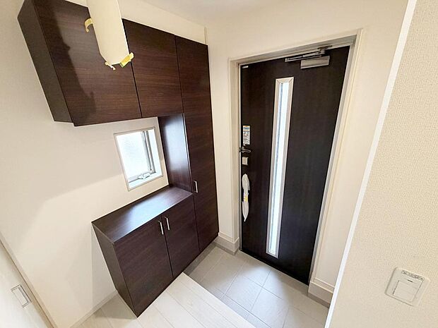 ☆大型シューズクローゼットがあります☆便利です!!