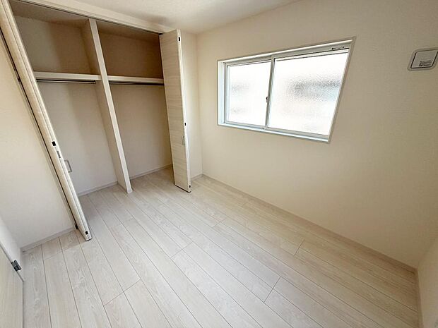 ☆各部屋大型収納完備☆子供部屋・主寝室にお好きにコーディネートしよう!!