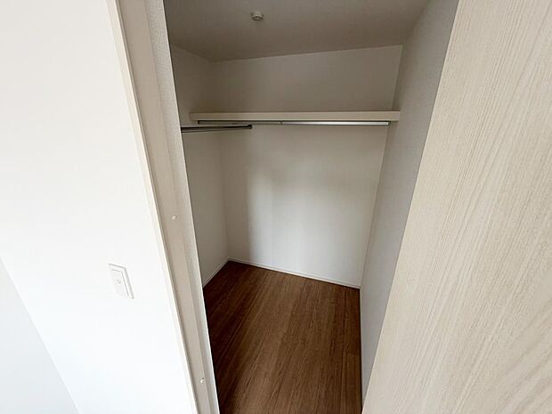 ☆ウォークインクローゼット☆テレワーク・趣味部屋でも!!