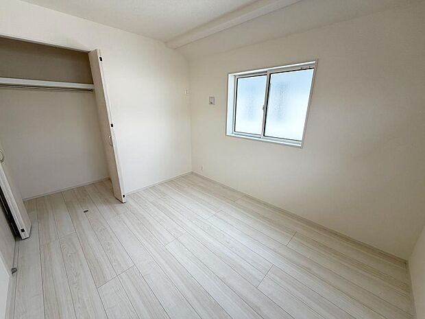 ☆各部屋大型収納完備☆子供部屋・主寝室にお好きにコーディネートしよう!!