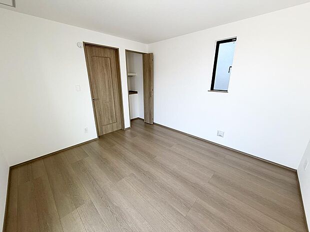 ☆各部屋大型収納完備☆子供部屋・主寝室にお好きにコーディネートしよう!!