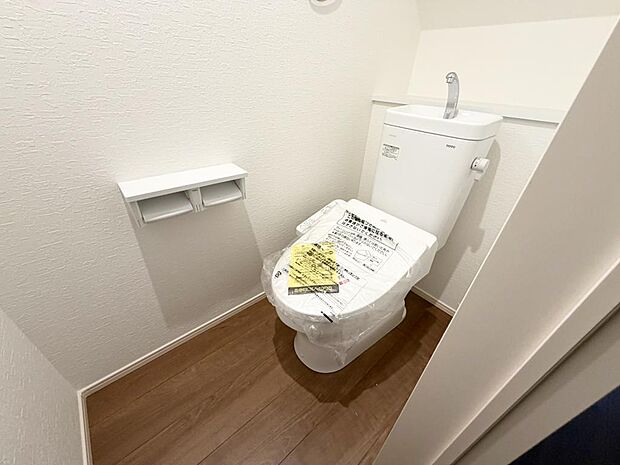 ☆ウレシイシャワートイレ☆1階・2階に完備!パパとのトイレ争いに終止符!!