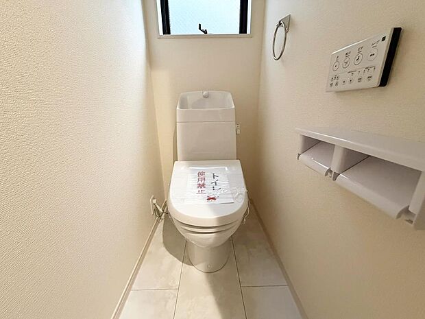 ☆ウレシイシャワートイレ☆1階・2階に完備!パパとのトイレ争いに終止符!!