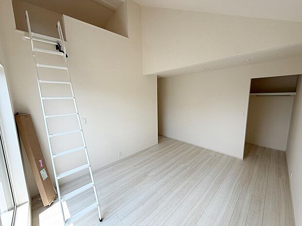 ☆各部屋大型収納完備☆子供部屋・主寝室にお好きにコーディネートしよう!!