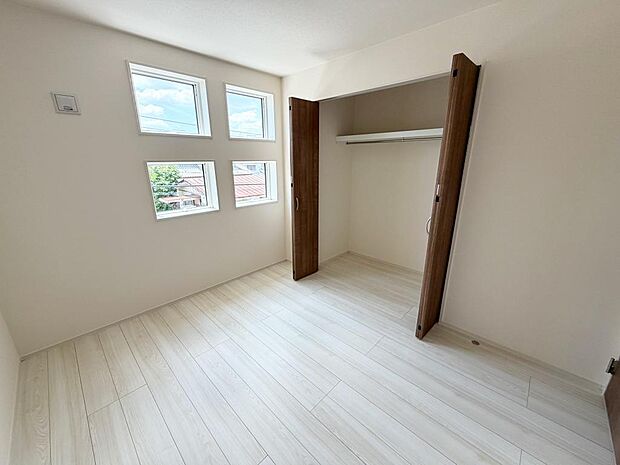 ☆各部屋大型収納完備☆子供部屋・主寝室にお好きにコーディネートしよう!!