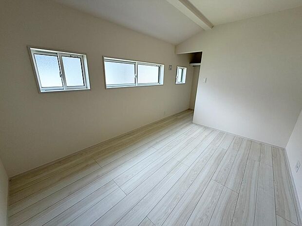 ☆各部屋大型収納完備☆子供部屋・主寝室にお好きにコーディネートしよう!!