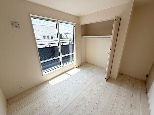 ☆各部屋大型収納完備☆子供部屋・主寝室にお好きにコーディネートしよう!!