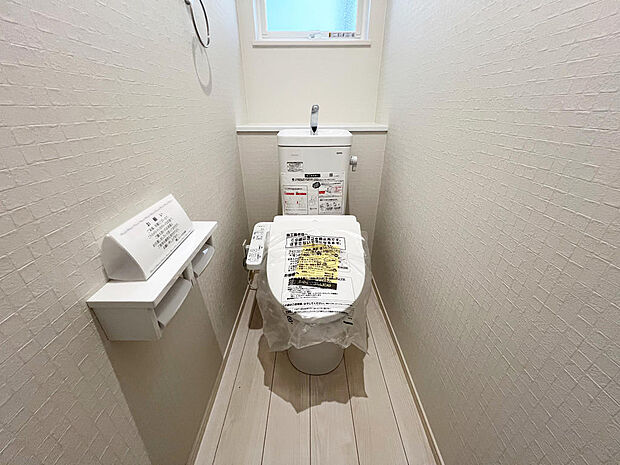 ☆ウレシイシャワートイレ☆1階・2階に完備！パパとのトイレ争いに終止符！！