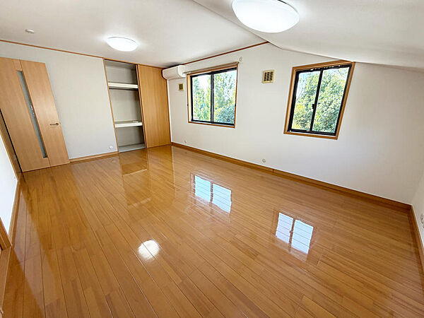 洋室を拡大表示