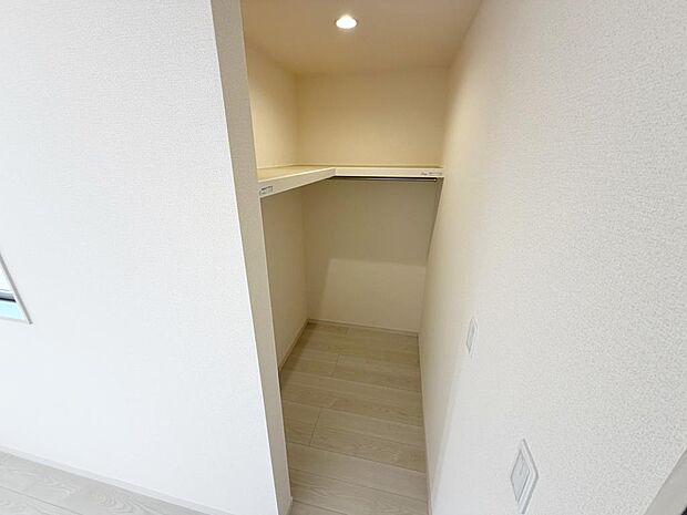 ☆ウォークインクローゼット☆テレワーク・趣味部屋でも！！