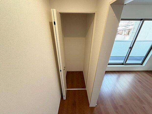 ☆2階☆廊下にある収納☆