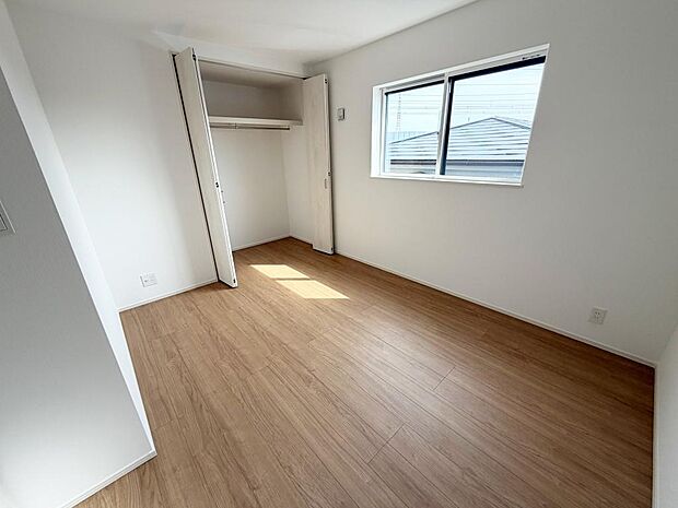 ☆各部屋大型収納完備☆子供部屋・主寝室にお好きにコーディネートしよう!!
