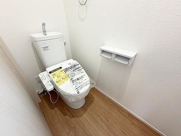 ☆ウレシイシャワートイレ☆1階・2階に完備!パパとのトイレ争いに終止符!!