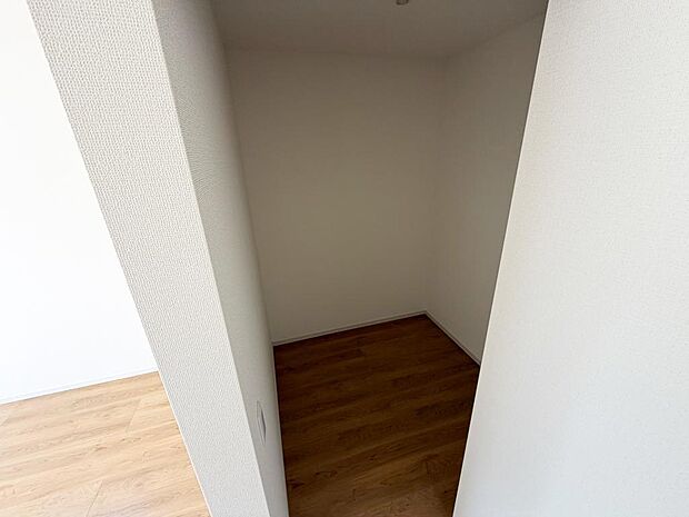 ☆ウォークインクローゼット☆テレワーク・趣味部屋でも!!
