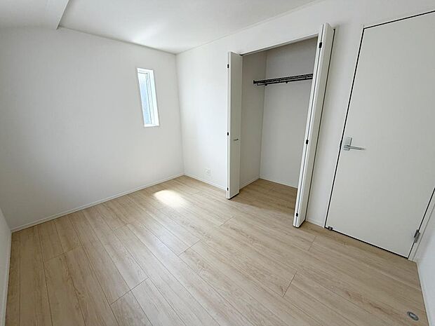 ☆各部屋大型収納完備☆子供部屋・主寝室にお好きにコーディネートしよう!!