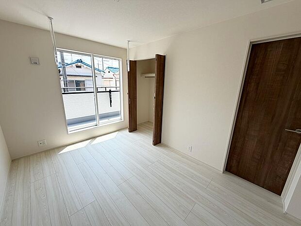 ☆各部屋大型収納完備☆子供部屋・主寝室にお好きにコーディネートしよう!!