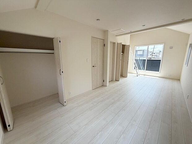 ☆各部屋大型収納完備☆子供部屋・主寝室にお好きにコーディネートしよう!!