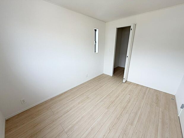 ☆各部屋大型収納完備☆子供部屋・主寝室にお好きにコーディネートしよう！！