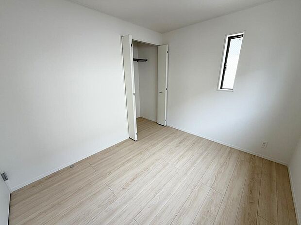 ☆各部屋大型収納完備☆子供部屋・主寝室にお好きにコーディネートしよう!!