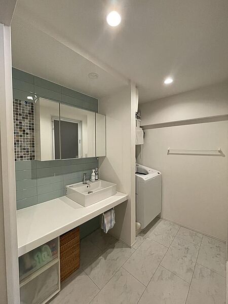 ☆洗面台☆シューズボックス大変キレイに使われております。是非一度見に来て下さい☆居住中の為、日程調整可能です。