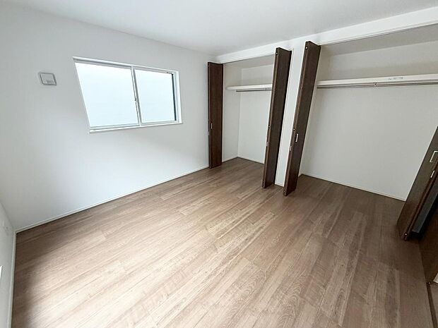 ☆各部屋大型収納完備☆子供部屋・主寝室にお好きにコーディネートしよう!!