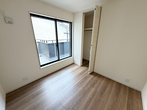 ☆各部屋大型収納完備☆子供部屋・主寝室にお好きにコーディネートしよう！！