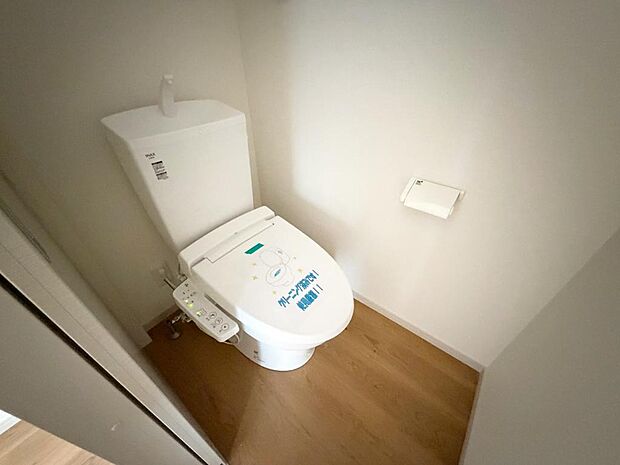 ☆ウレシイシャワートイレ☆1階・2階に完備!パパとのトイレ争いに終止符!!