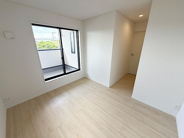 ☆各部屋大型収納完備☆子供部屋・主寝室にお好きにコーディネートしよう!!