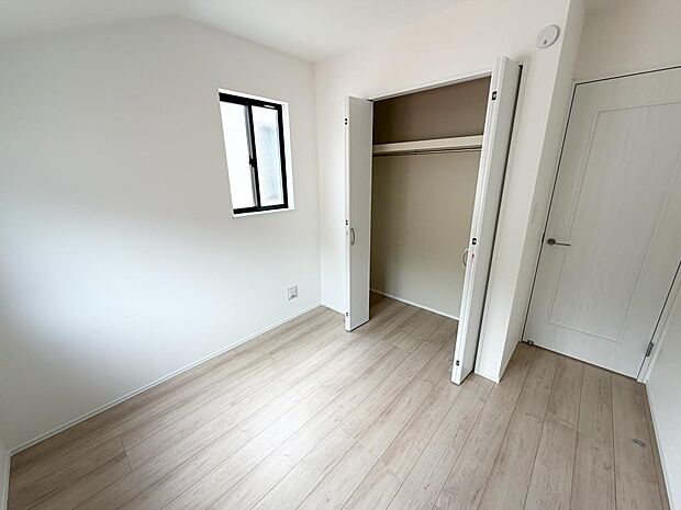 ☆各部屋大型収納完備☆子供部屋・主寝室にお好きにコーディネートしよう!!
