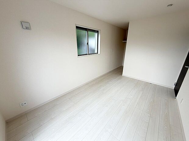 ☆各部屋大型収納完備☆子供部屋・主寝室にお好きにコーディネートしよう!!