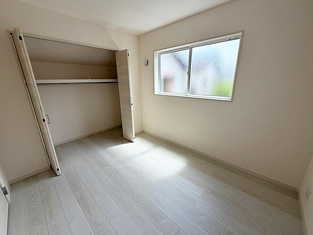 ☆各部屋大型収納完備☆子供部屋・主寝室にお好きにコーディネートしよう!!