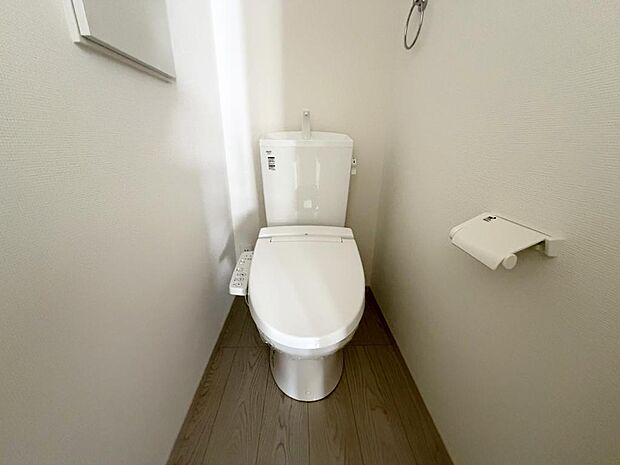 ☆ウレシイシャワートイレ☆1階・2階に完備!パパとのトイレ争いに終止符!!