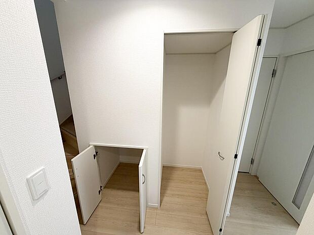 ☆1階☆廊下にある収納☆