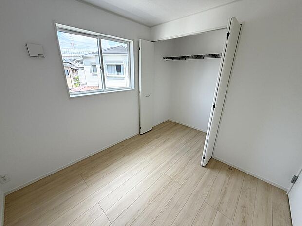 ☆各部屋大型収納完備☆子供部屋・主寝室にお好きにコーディネートしよう!!
