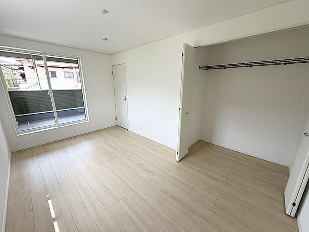 ☆各部屋大型収納完備☆子供部屋・主寝室にお好きにコーディネートしよう!!