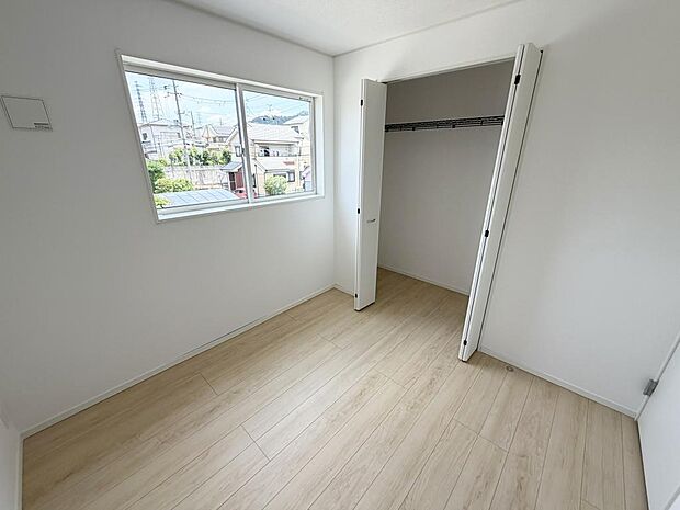 ☆各部屋大型収納完備☆子供部屋・主寝室にお好きにコーディネートしよう!!