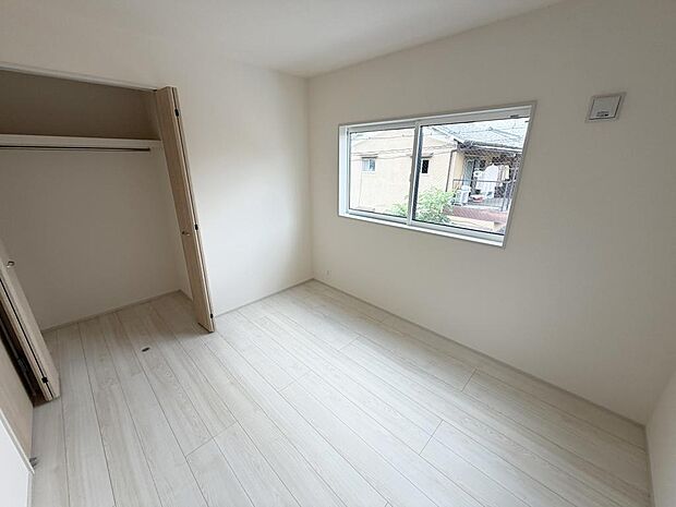 ☆各部屋大型収納完備☆子供部屋・主寝室にお好きにコーディネートしよう!!