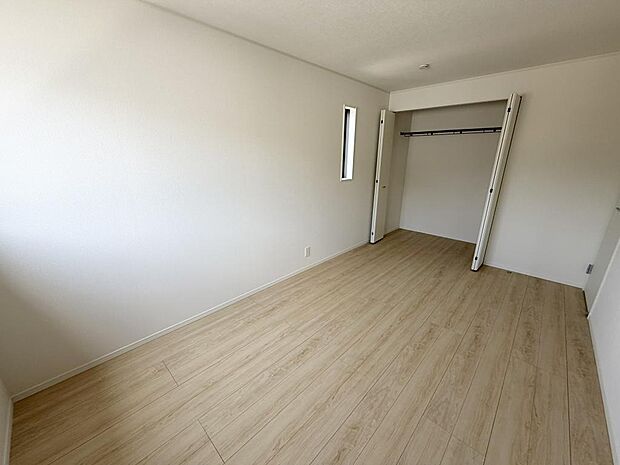 ☆各部屋大型収納完備☆子供部屋・主寝室にお好きにコーディネートしよう!!