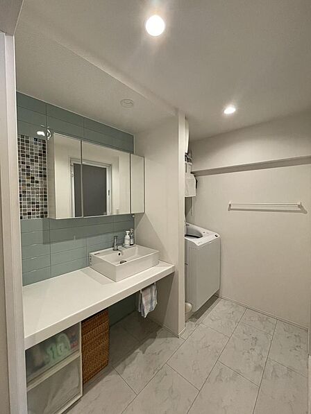 ☆洗面台☆シューズボックス大変キレイに使われております。是非一度見に来て下さい☆居住中の為、日程調整可能です。