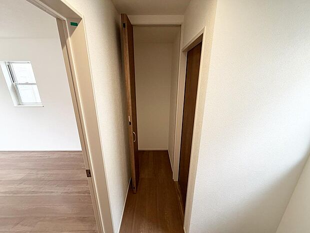 ☆2階☆廊下にある収納☆