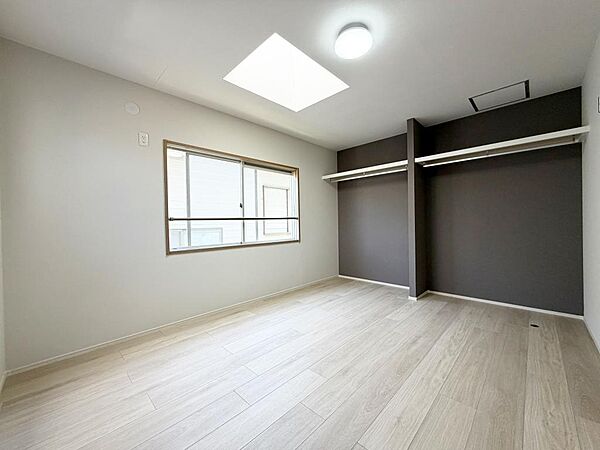 ☆各部屋大型収納完備☆子供部屋・主寝室にお好きにコーディネートしよう！！