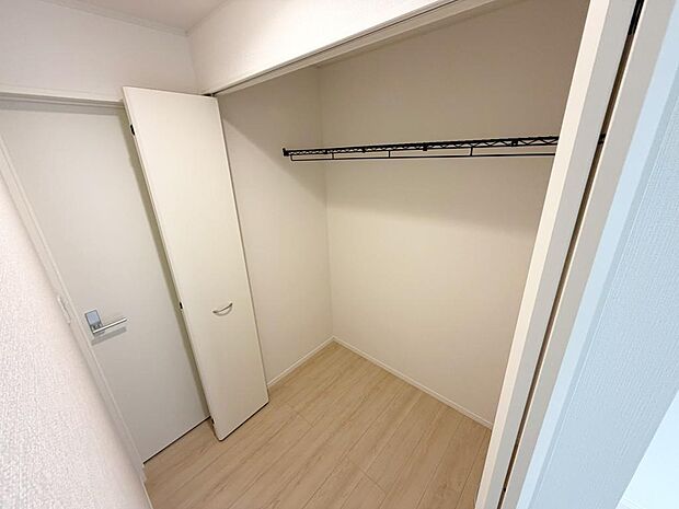 ☆2階☆6.2帖の部屋にある収納☆