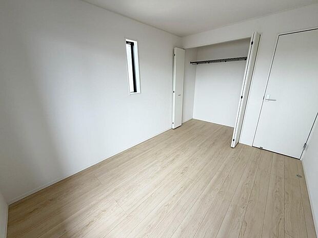 ☆各部屋大型収納完備☆子供部屋・主寝室にお好きにコーディネートしよう！！