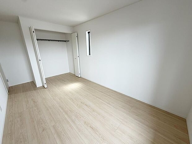 ☆各部屋大型収納完備☆子供部屋・主寝室にお好きにコーディネートしよう！！