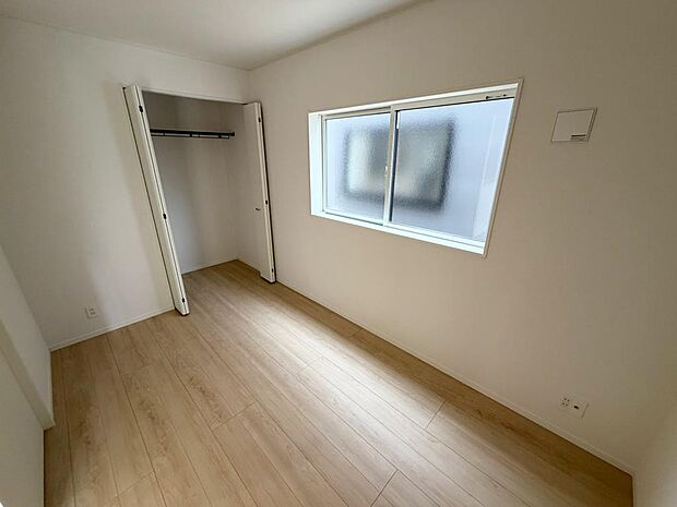 ☆１階☆各部屋大型収納完備☆子供部屋・主寝室にお好きにコーディネートしよう！！