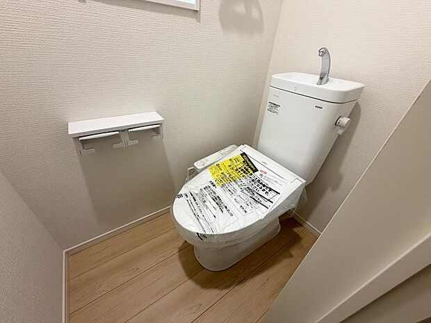 ☆ウレシイシャワートイレ☆1階・2階に完備！パパとのトイレ争いに終止符！！